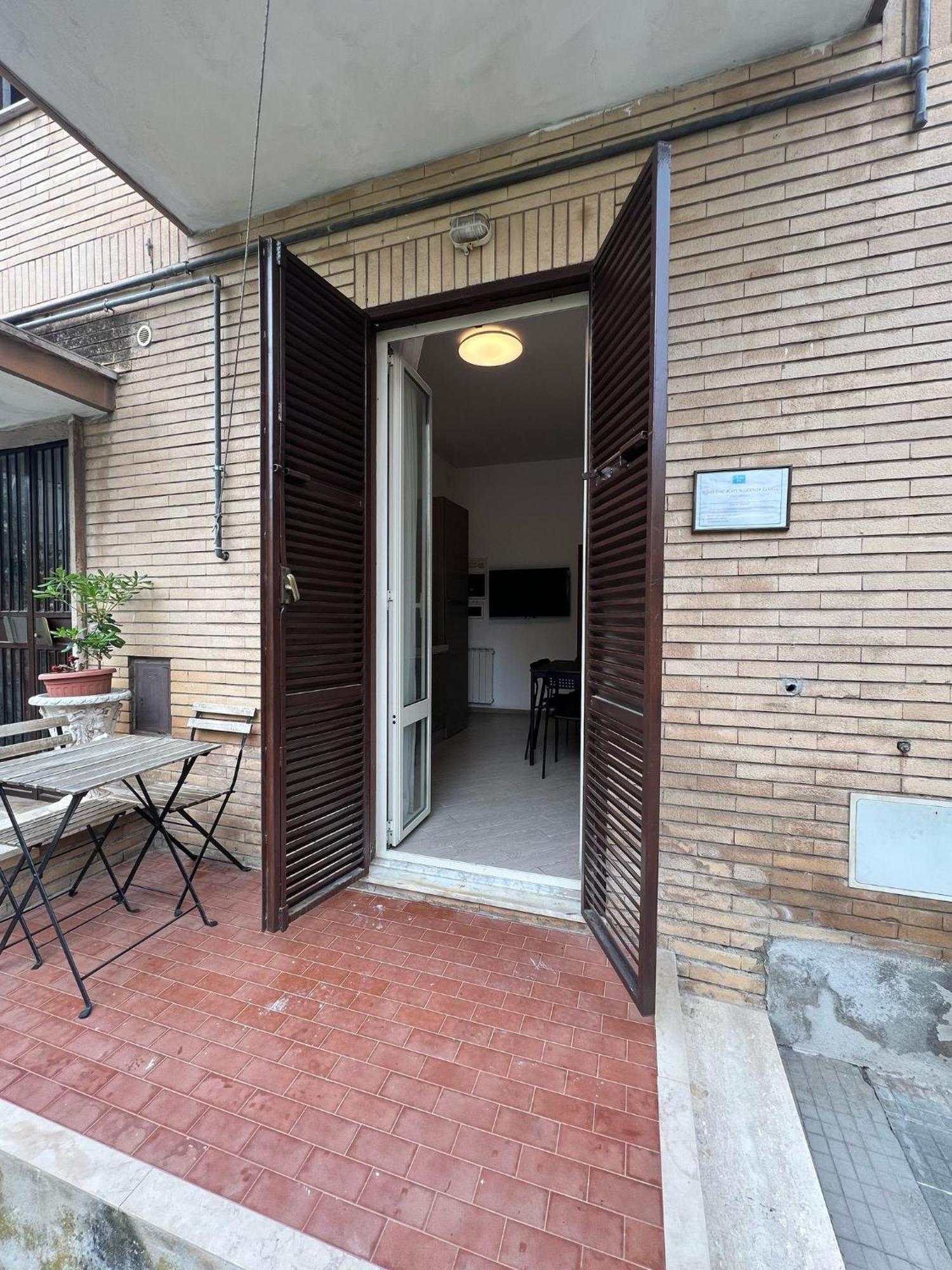 Roma Chic Residenza Gemelli Apartment Exterior photo