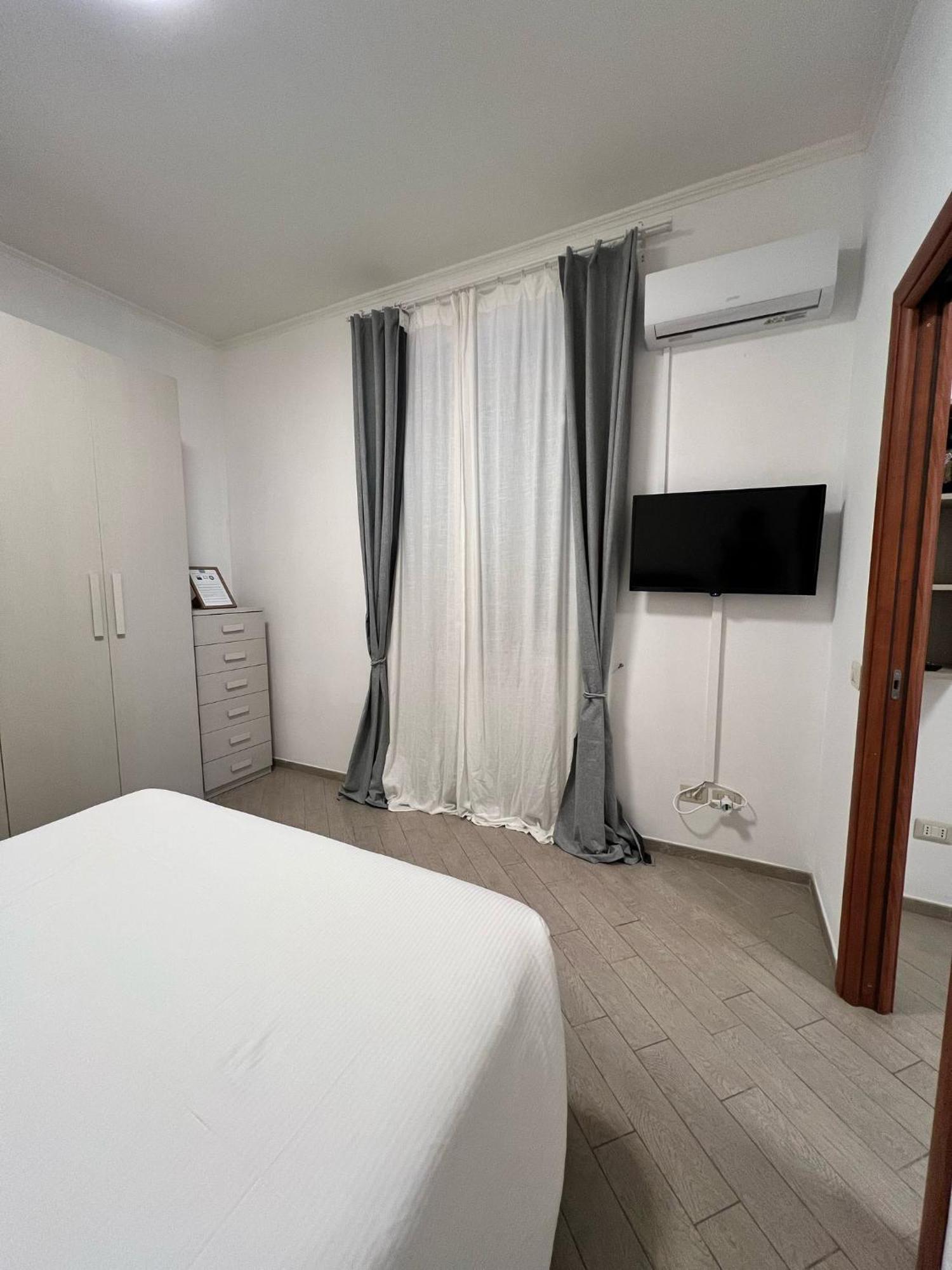 Roma Chic Residenza Gemelli Apartment Exterior photo